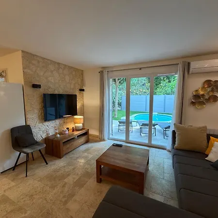 Lejlighed 3-bedroom - Garden - Private Pool